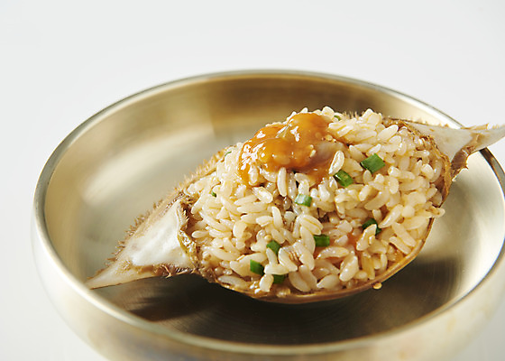 포토 JPG 스튜디오촬영 그릇 접시 음식 실내 근접촬영 사람없음 게 껍질 흰배경 비빔밥 기호식품 게장 간장게장 게딱지 국내포토 식기 한식 뷰포인트 백그라운드 갑각류 내부 흰색 게요리 파일형식