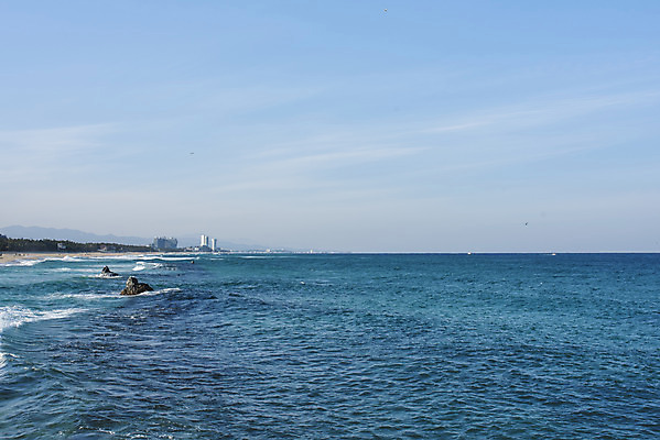 포토 JPG 주간 바다 여행 겨울 사람없음 야외 해수욕장 강원도 강릉 강릉항 국내포토 자연요소 계절 한국 항구 파일형식