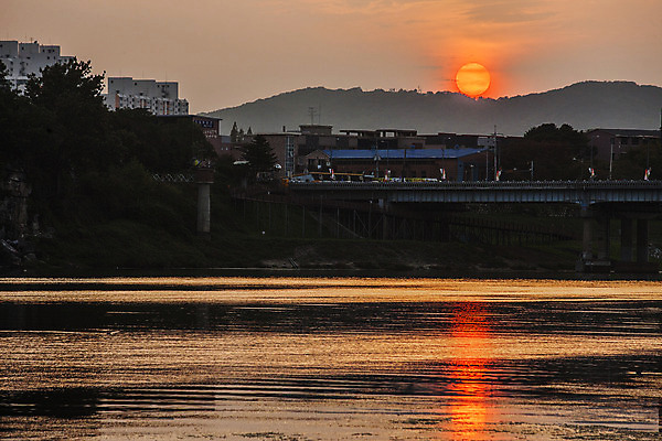 포토 JPG 주간 한국 풍경 사람없음 야외 관광지 태양 일몰 여행지도 경기도 국내여행 국내포토 여주시 자연요소 아시아 여행 지도 노을 파일형식
