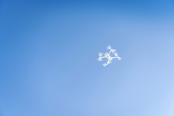 포토 JPG 주간 로우앵글 겨울 하늘 산 사람없음 야외 파란색 전자제품 촬영 추위 눈 차가움 오브젝트 강원도 겨울산 대관령 드론 국내포토 자연요소 계절 뷰포인트 컬러 날씨 한국 파일형식