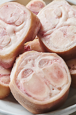 포토 JPG 스튜디오촬영 그릇 음식 식재료 실내 근접촬영 사람없음 소고기 사골 우족 국내포토 식기 뷰포인트 육류 내부 파일형식