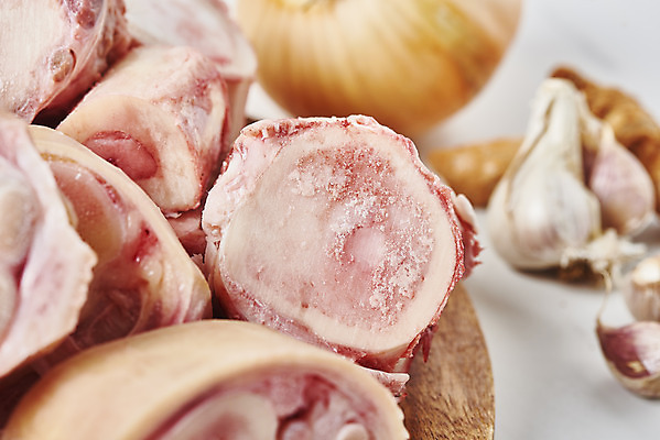 포토 JPG 스튜디오촬영 음식 식재료 양파 실내 마늘 근접촬영 사람없음 소고기 생강 사골 우족 국내포토 뷰포인트 채소 육류 내부 파일형식