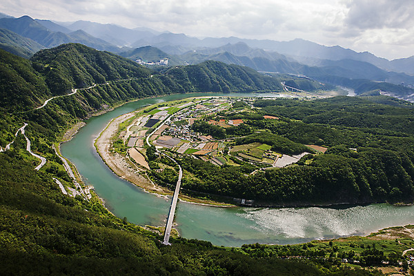 포토 JPG 주간 구름 여행 자연 하늘 한국 풍경 사람없음 야외 관광지 충청북도 국내여행 단양 옥순봉 국내포토 자연요소 아시아 생태계 봉우리 충청도 명승지 파일형식