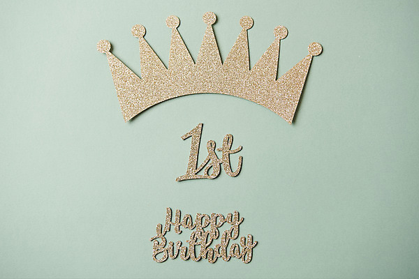 포토 모양 기념일 뷰포인트 백그라운드 컨셉 실내 이벤트 내부 플랫 민트색 파일형식 플랫레이 민트색배경 오브젝트 왕관모양 생일 첫돌 축하 하이앵글 사람없음 스튜디오촬영 JPG 국내포토