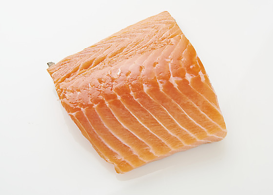 포토 JPG 스튜디오촬영 음식 실내 어류 사람없음 하이앵글 회 흰배경 기호식품 연어 연어회 플랫레이 국내포토 뷰포인트 백그라운드 내부 수중동물 생선회 흰색 플랫 파일형식