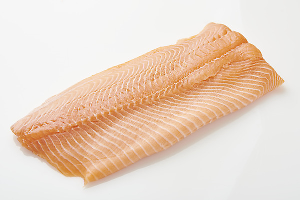 포토 JPG 스튜디오촬영 음식 실내 어류 사람없음 하이앵글 회 흰배경 기호식품 연어 연어회 국내포토 뷰포인트 백그라운드 내부 수중동물 생선회 흰색 파일형식