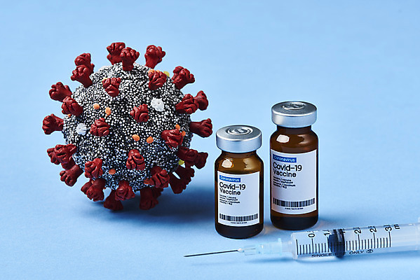 포토 JPG 스튜디오촬영 과학 의학 실내 건강 주사기 사람없음 약 모형 바이러스 질병 파란배경 백신 앰플 전염병 코로나바이러스 델타변이바이러스 국내포토 백그라운드 의료기기 내부 파란색 파일형식