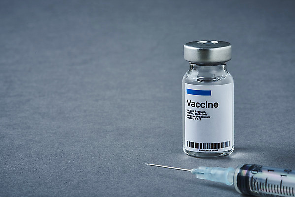 포토 JPG 스튜디오촬영 과학 의학 회색배경 실내 건강 주사기 근접촬영 사람없음 약 바이러스 질병 감기 백신 앰플 예방접종 전염병 코로나바이러스 백신접종 델타변이바이러스 위드코로나 국내포토 뷰포인트 백그라운드 의료기기 내부 회색 사회이슈 접종 파일형식