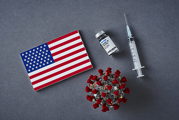 포토 JPG 스튜디오촬영 과학 의학 회색배경 실내 건강 주사기 사람없음 하이앵글 약 미국 바이러스 성조기 질병 백신 앰플 전염병 코로나바이러스 델타변이바이러스 국내포토 뷰포인트 백그라운드 북아메리카 의료기기 내부 회색 국기 파일형식