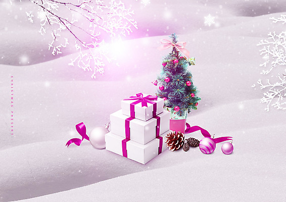PSD 편집이미지 리본 분홍색 크리스마스장식 크리스마스선물 선물 사람없음 선물상자 크리스마스트리 설원 나뭇가지 눈 솔방울 오너먼트 이미지편집 자연요소 나무 컬러 크리스마스 날씨 눈_날씨 상자 파일형식