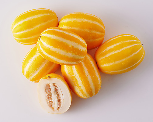 포토 JPG 스튜디오촬영 음식 과일 식재료 회색배경 실내 사람없음 하이앵글 노란색 여러개 슬라이스 참외 제철 제철과일 과채 국내포토 뷰포인트 컬러 다수 백그라운드 채소 내부 회색 파일형식