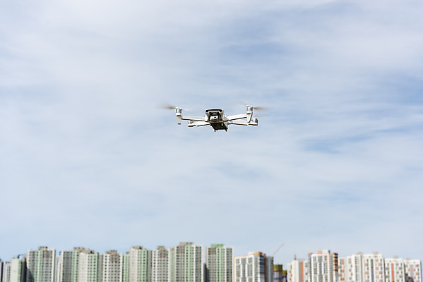 포토 JPG 주간 하늘 아파트 풍경 사람없음 야외 비행 드론 4차산업 국내포토 자연요소 산업 주택 파일형식