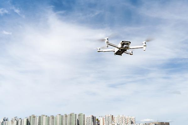 포토 JPG 주간 공원 하늘 아파트 풍경 사람없음 야외 비행 드론 아파트단지 4차산업 국내포토 자연요소 공공시설 산업 주택 파일형식
