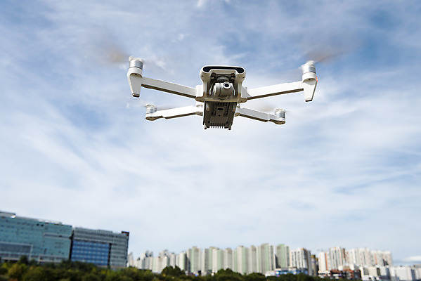 포토 JPG 주간 하늘 아파트 풍경 사람없음 야외 건물 비행 드론 4차산업 국내포토 자연요소 건축물 산업 주택 파일형식