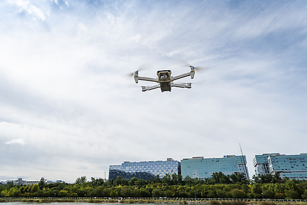 포토 JPG 주간 하늘 풍경 사람없음 야외 건물 비행 항공촬영 드론 4차산업 국내포토 자연요소 건축물 산업 뷰포인트 파일형식