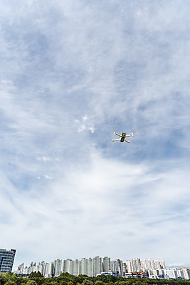 포토 JPG 주간 하늘 아파트 풍경 사람없음 야외 건물 비행 드론 4차산업 국내포토 자연요소 건축물 산업 주택 파일형식