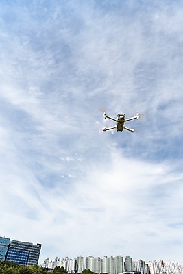 포토 JPG 주간 하늘 아파트 풍경 사람없음 야외 건물 비행 드론 4차산업 국내포토 자연요소 건축물 산업 주택 파일형식