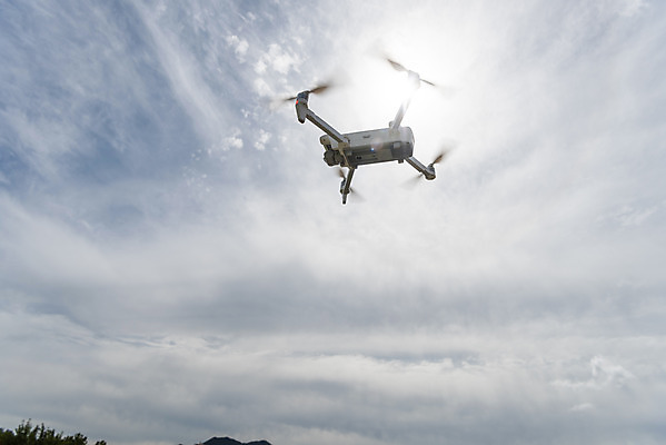 포토 JPG 주간 구름 하늘 풍경 사람없음 야외 비행 드론 4차산업 국내포토 자연요소 산업 파일형식