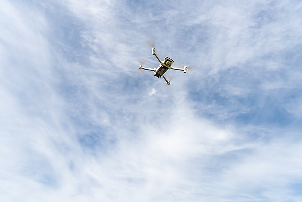 포토 JPG 주간 구름 하늘 풍경 사람없음 야외 비행 드론 4차산업 국내포토 자연요소 산업 파일형식