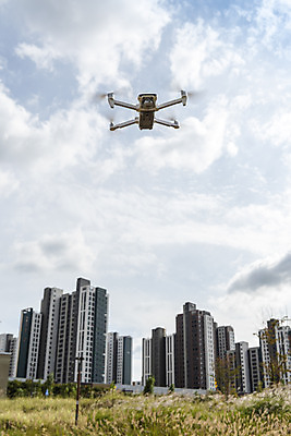 포토 JPG 주간 하늘 아파트 풍경 사람없음 야외 비행 드론 4차산업 국내포토 자연요소 산업 주택 파일형식
