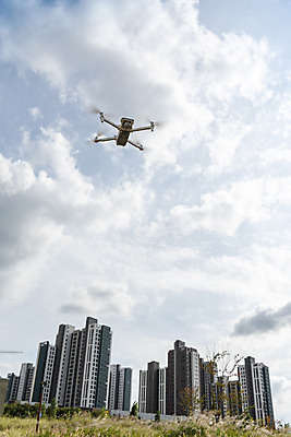 포토 JPG 주간 하늘 아파트 풍경 사람없음 야외 비행 드론 4차산업 국내포토 자연요소 산업 주택 파일형식