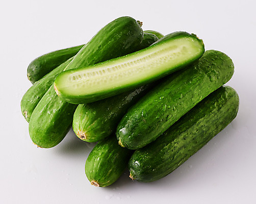 포토 JPG 스튜디오촬영 음식 채소 식재료 회색배경 오이 실내 요리 사람없음 초록색 슬라이스 국내포토 컬러 백그라운드 내부 회색 파일형식