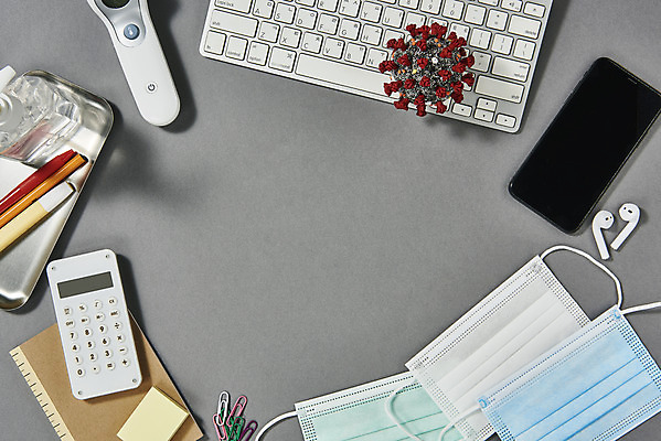 포토 JPG 스튜디오촬영 라이프스타일 이어폰 회색배경 실내 마스크 사람없음 스마트폰 하이앵글 볼펜 모형 다이어리 사무용품 계산기 키보드 바이러스 체온계 전염병 손세정제 코로나바이러스 비접촉체온계 포스트코로나 델타변이바이러스 위드코로나 국내포토 뷰포인트 음향기기 백그라운드 문구용품 내부 생활 핸드폰 스마트기기 펜 장비 회색 질병 온도계 사회이슈 세정제 파일형식