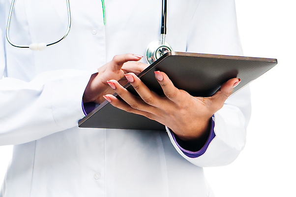 포토 JPG 해외이미지 백인 직업 라이프스타일 손 백그라운드 인터넷 통신 청진기 건강 병원 한명 사람 성인 컴퓨터 알약 약 디지털 스크린 모니터 공책 공백 장비 시험 의사 정보 흰색 잡기 업무 휴대용 무선전화기 연습 문서 전자 패드 고립 돌봄 터치스크린 의료성형뷰티 해외202004 해외포토 서양인 1 교육 컬러 의학 의료기기 모션 문구용품 생활 신체부위 전자제품 의료진 작업 전화기 오브젝트 파일형식