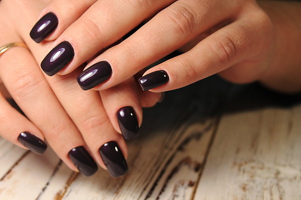 포토 JPG 해외이미지 손 디자인 백그라운드 크리스마스 겨울 휴가 관리 미술 사람없음 파란색 유행 상점 못 손톱관리 손톱 광택 의료성형뷰티 스타일 해외202004 해외포토 계절 기념일 컬러 문화예술 신체부위 공구 네일아트 파일형식