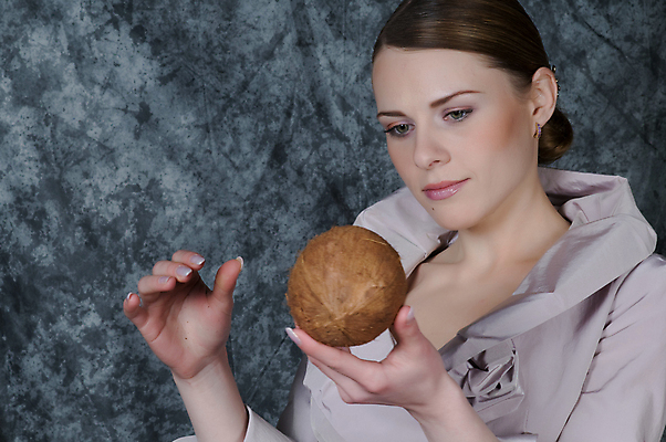 포토 JPG 해외이미지 백인 응시 여자 얼굴 신체 한명 사람 빛 유행 화장품 붓 화려 우아함 속눈썹 피부 입술 피부관리 마스카라 아이섀도 돌봄 의료성형뷰티 신청 해외202004 해외포토 서양인 1 시선 컨셉 모션 신체부위 뷰티 눈썹 파일형식