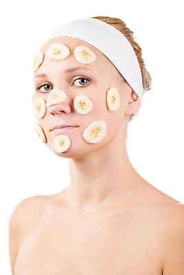 포토 JPG 해외이미지 백인 라이프스타일 웰빙 응시 여자 행복 얼굴 신체 자연 휴식 바나나 건강 가면 미술 한명 사람 인종 성인 치료 약 유행 스파 흰색 신선 상품 피부 크림 점토 변장 테라피 여드름 돌봄 수분크림 의료성형뷰티 신청 완전 해외202004 해외포토 서양인 1 시선 감정 컬러 컨셉 과일 의학 모션 문화예술 생활 신체부위 뷰티 화장품 생태계 파일형식