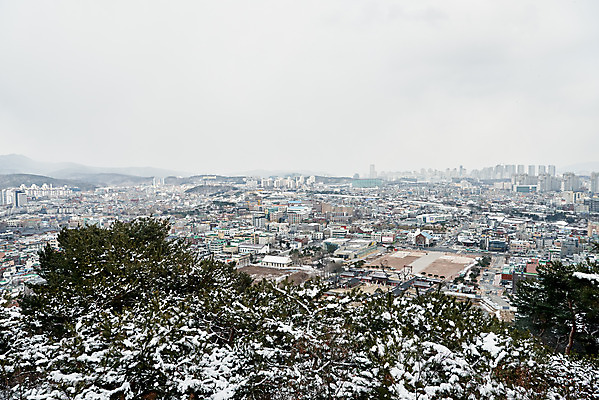 포토 JPG 주간 전통 문화 설경 겨울 풍경 사람없음 야외 세계문화유산 흰색 눈 수원 화성시 겨울풍경 국내포토 자연요소 계절 컬러 날씨 문화재 경기도 파일형식