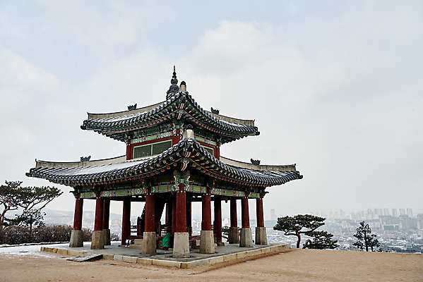 포토 JPG 주간 전통 문화 설경 겨울 풍경 사람없음 야외 세계문화유산 흰색 눈 수원 화성시 겨울풍경 국내포토 자연요소 계절 컬러 날씨 문화재 경기도 파일형식