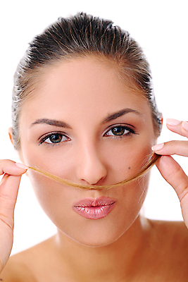 포토 JPG 해외이미지 백인 모델 1 손 응시 여자 행복 여유 얼굴 백그라운드 신체 휴식 건강 한명 사람 20대 성인 스파 에너지 흰색 신선 피부 순수 피부관리 부드러움 리빙 내추럴 고립 돌봄 의료성형뷰티 완전 해외202004 해외포토 서양인 시선 감정 컬러 컨셉 모션 청년 신체부위 뷰티 감각 파일형식