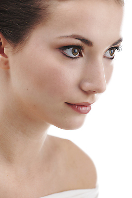포토 JPG 해외이미지 백인 웰빙 여자 얼굴 건강 한명 성인 10대 청춘 유행 화장품 신선 우아함 속눈썹 피부 순수 흰배경 마스카라 부드러움 내추럴 고립 바디케어 의료성형뷰티 해외202004 해외포토 서양인 1 백그라운드 컨셉 청소년 사람 신체부위 뷰티 흰색 감각 눈썹 파일형식
