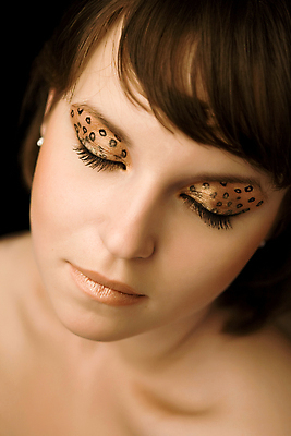 포토 JPG 해외이미지 나무 모델 디자인 여자 얼굴 오렌지 미술 한명 사람 야외 빛 컬러풀 노란색 유행 화장품 화려 사파리 피부 입술 내추럴 의료성형뷰티 해외202004 해외포토 식물 1 컬러 컨셉 과일 문화예술 신체부위 뷰티 파일형식