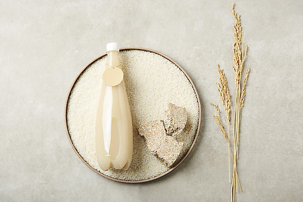 포토 JPG 스튜디오촬영 회색배경 주류 실내 사람없음 하이앵글 벼 쌀 발효 막걸리 발효음식 플랫레이 국내포토 음료 음식 뷰포인트 백그라운드 곡류 내부 회색 플랫 파일형식