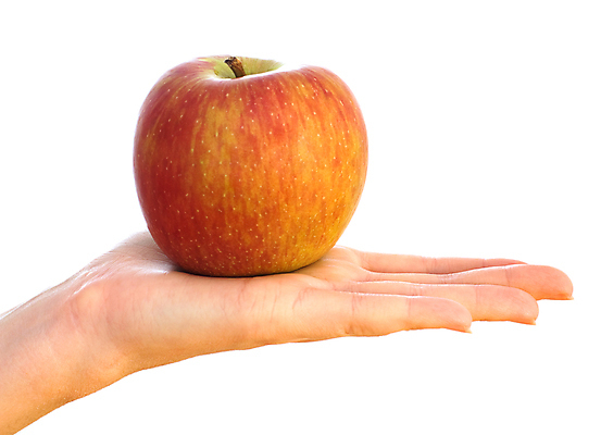 포토 JPG 해외이미지 백인 손 여자 음식 다이어트 과일 손가락 자연 건강 관리 손바닥 선물 사람없음 빨간색 노란색 주스 흰색 신선 잡기 황금 닫기 사과 피부 주기 날것 내추럴 고립 돌봄 의료성형뷰티 해외202004 해외포토 서양인 음료 컬러 모션 사람 신체부위 생태계 파일형식