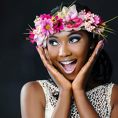 포토 JPG 해외이미지 모델 헤어스타일 드레스 여자 얼굴 결혼 컨셉 아프리카 왕관 한명 인종 성인 유행 검은색 화장품 흰색 화려 우아함 피부 약혼 스킨케어 고립 의료성형뷰티 스타일 해외202011 해외포토 1 옷 나라 컬러 사람 이벤트 신체부위 뷰티 약속 파일형식