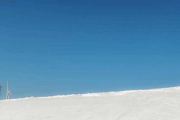 포토 JPG 주간 계절 겨울 사람없음 야외 파란색 설원 흰색 눈 언덕 강원도 강릉 대관령 겨울풍경 국내포토 자연요소 컬러 날씨 한국 눈_날씨 풍경 파일형식