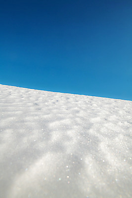 포토 JPG 주간 계절 겨울 근접촬영 사람없음 야외 파란색 설원 흰색 눈 강원도 강릉 대관령 겨울풍경 국내포토 자연요소 뷰포인트 컬러 날씨 한국 눈_날씨 풍경 파일형식