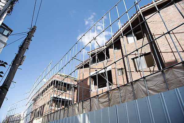 포토 JPG 주간 건축 주택 사람없음 야외 도시 폐허 리모델링 재개발 주택공사현장 국내포토 자연요소 건물 건설현장 파일형식