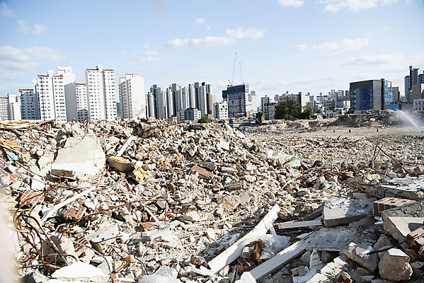 포토 JPG 주간 건축 아파트 사람없음 야외 도시 폐허 리모델링 재개발 주택공사현장 국내포토 자연요소 주택 건설현장 파일형식