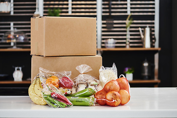 포토 JPG 음식 식재료 고추 양파 모바일 파프리카 바나나 실내 사람없음 쌓기 주방 버섯 온라인쇼핑 모바일쇼핑 애호박 택배상자 새벽배송 비대면서비스 밀키트 국내포토 채소 과일 모션 호박 내부 쇼핑 상자 배송 서비스 택배 온라인 파일형식 언택트