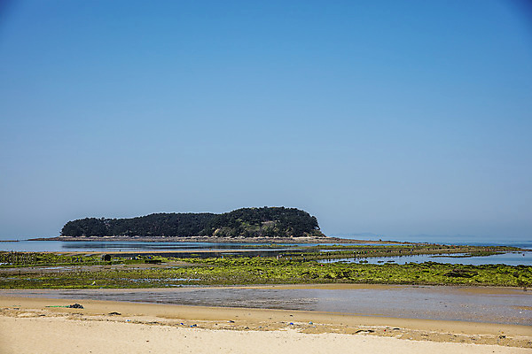포토 JPG 주간 바다 섬 하늘 사람없음 야외 충청남도 갯벌 서해 국내포토 자연요소 충청도 파일형식