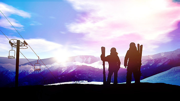 포토 JPG 해외이미지 전신 여자 남자 실루엣 스포츠 여행 겨울 하늘 휴가 산 서기 풍경 성인 두명 스노우보드 스노우보더 스키리프트 성인만 해외202004 해외포토 계절 모션 운동선수 촬영기법 사람 보드_스포츠 리프트 파일형식