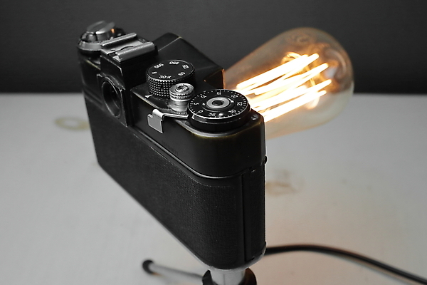 포토 JPG 해외이미지 전구 회색배경 실내 사람없음 카메라 백열등 복고 필라멘트 해외포토 백그라운드 조명 내부 전자제품 회색 파일형식