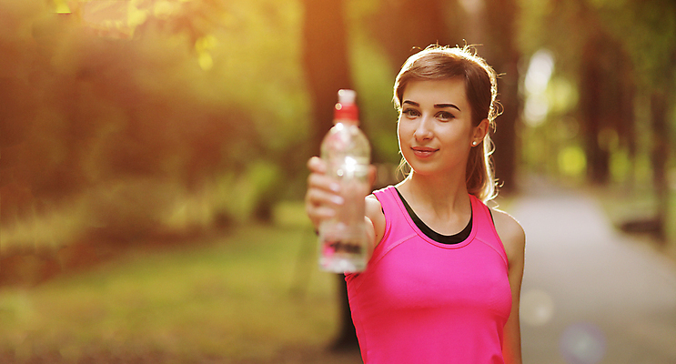 포토 JPG 해외이미지 주간 공원 여자 건강 한명 사람 성인 야외 물 운동복 달리기 조깅 숲 물병 성인여자한명만 해외포토 자연요소 1 옷 공공시설 모션 운동 물통 여자한명만 성인여자만 파일형식