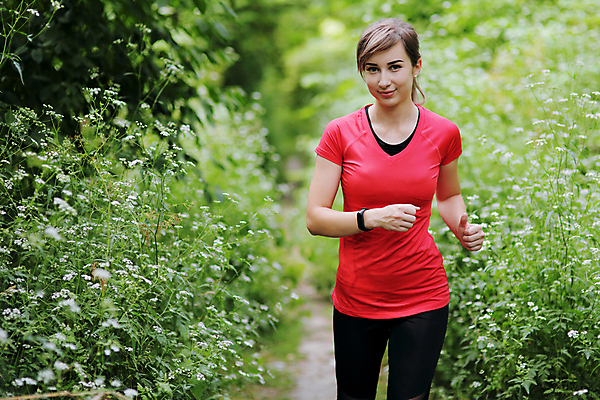 포토 JPG 해외이미지 주간 백인 공원 여자 건강 한명 상반신 성인 야외 앞모습 운동복 달리기 조깅 산책 숲 성인여자한명만 해외포토 자연요소 서양인 1 옷 공공시설 뷰포인트 모션 휴식 사람 운동 여자한명만 성인여자만 파일형식