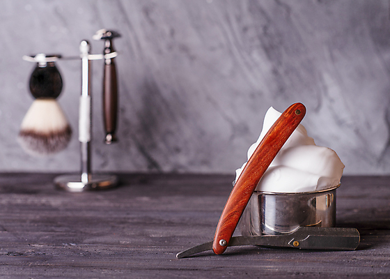 포토 JPG 해외이미지 회색배경 실내 사람없음 아웃포커스 붓 클래식 오브젝트 복고 면도기 면도크림 해외포토 백그라운드 컨셉 촬영기법 내부 위생용품 회색 파일형식